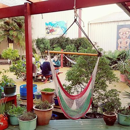 Bazil'S Backpackers Bbh Hostel & Surf School ويستبورت المظهر الخارجي الصورة