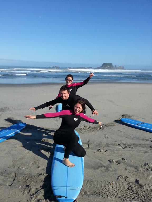 Bazil'S Backpackers Bbh Hostel & Surf School ويستبورت المظهر الخارجي الصورة