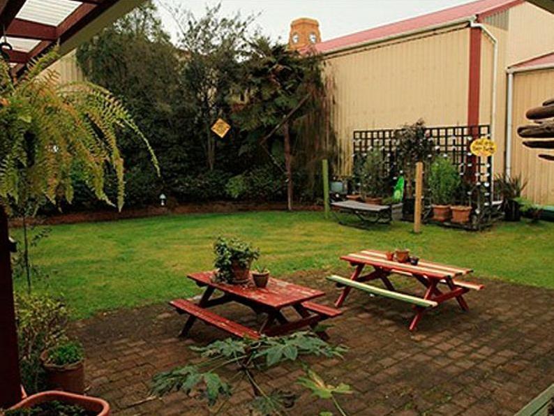 Bazil'S Backpackers Bbh Hostel & Surf School ويستبورت المظهر الخارجي الصورة