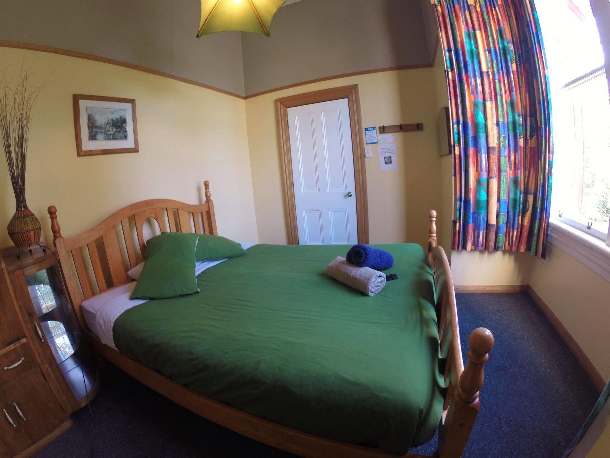 Bazil'S Backpackers Bbh Hostel & Surf School ويستبورت المظهر الخارجي الصورة